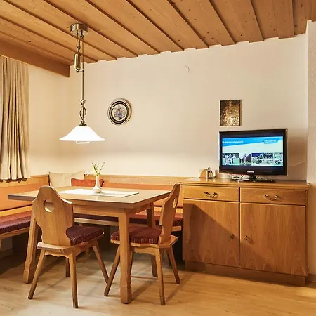 Haus Bergfrieden Apartament