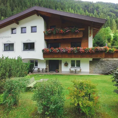 Haus Bergfrieden *