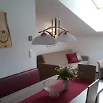 Haus Bergfrieden شقة