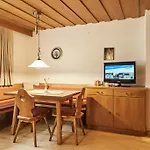 Haus Bergfrieden شقة