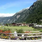 Haus Bergfrieden *