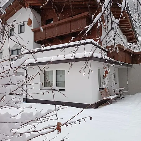 Haus Bergfrieden Apartman